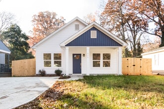 Building Photo - 805 Rodey Ave