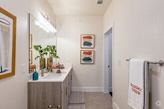1BR, 1BA - 711SF - Bathroom - Broadway Chapter