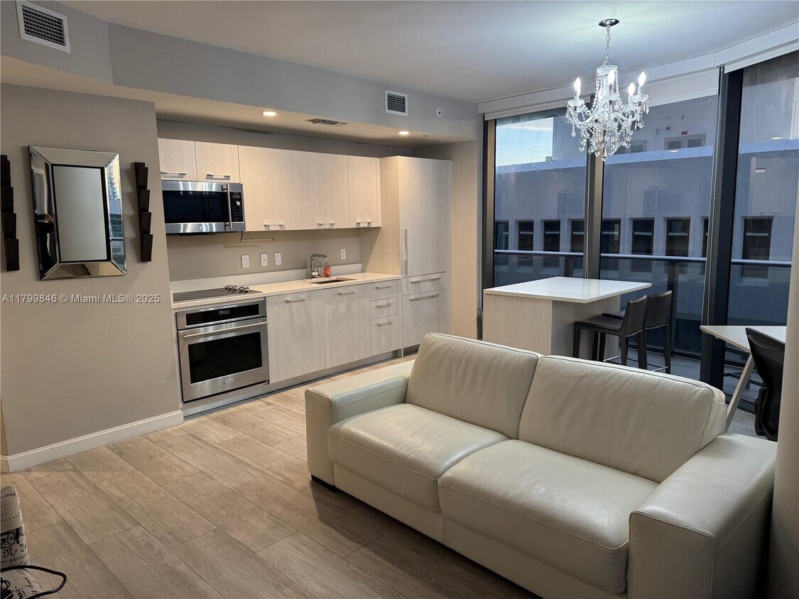 Foto principal - 55 SW 9th St
