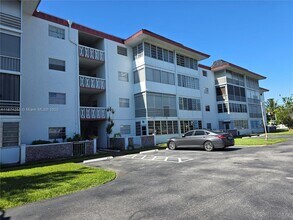 Building Photo - 4140 NW 44th Ave