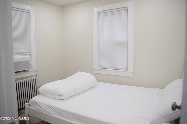 Foto del edificio - 52 Dunbar Ave