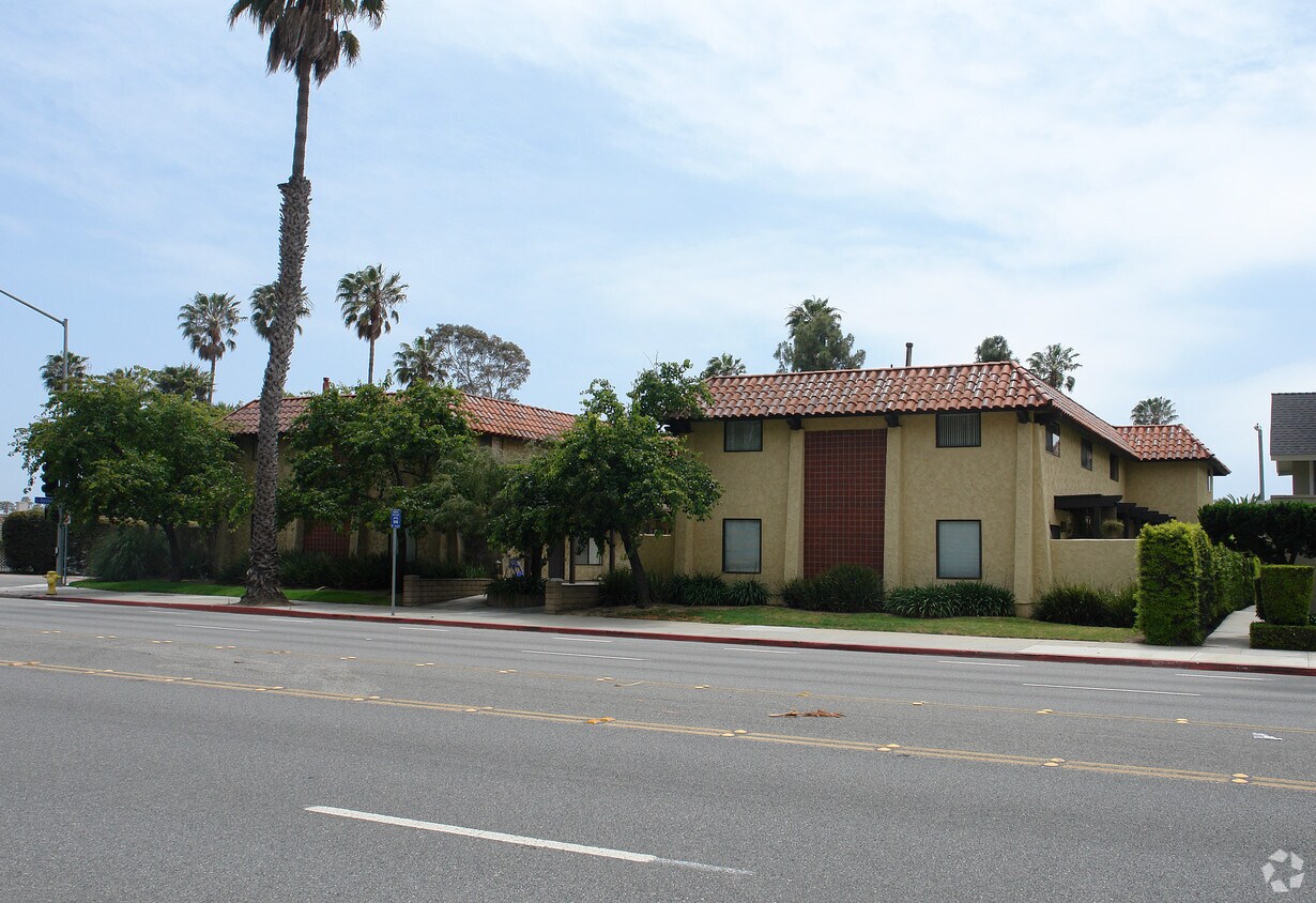 Foto del edificio - 2853 Harbor Blvd