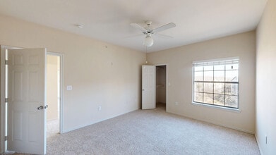 Interior Photo - Lakeline Villas