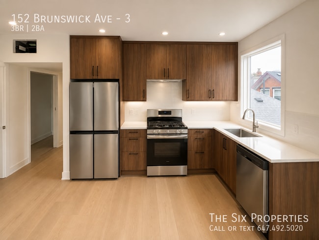 Building Photo - BRAND NEW LUXURY 3 BED 2 BATH NEAR U OF T