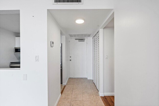 Foto del edificio - 777 S Federal Hwy