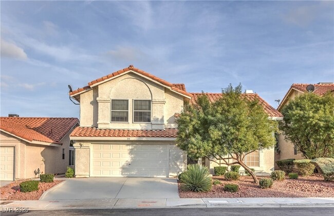 Building Photo - 20 Fantasia Ln