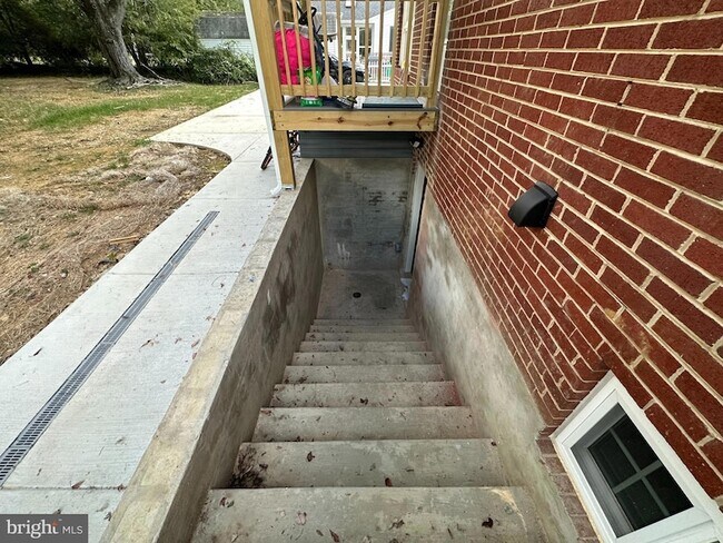 Foto del edificio - 16200 Dorset Rd
