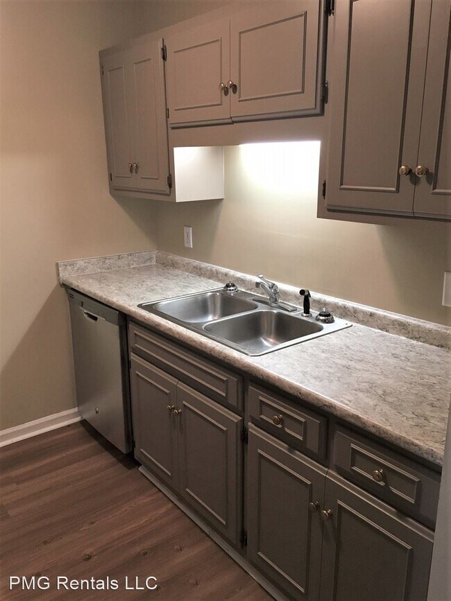 Building Photo - 5 Crosswinds Dr
