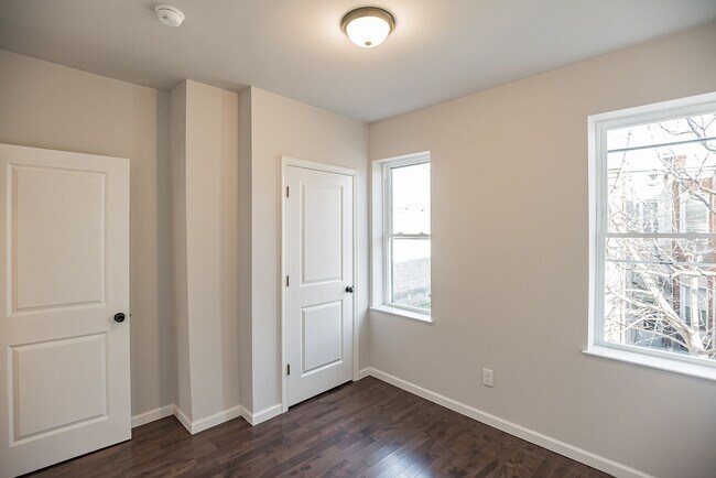 Foto del edificio - Large 3 Bedroom 1 Bathroom House for Rent