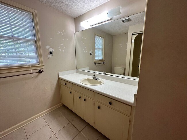 Foto del edificio - 3 Bed/2 Bath Home in Seneca, SC