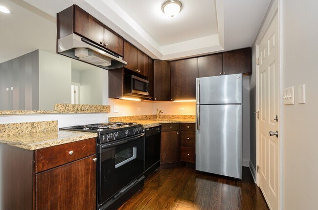 Foto del edificio - 7724 N Ashland Ave