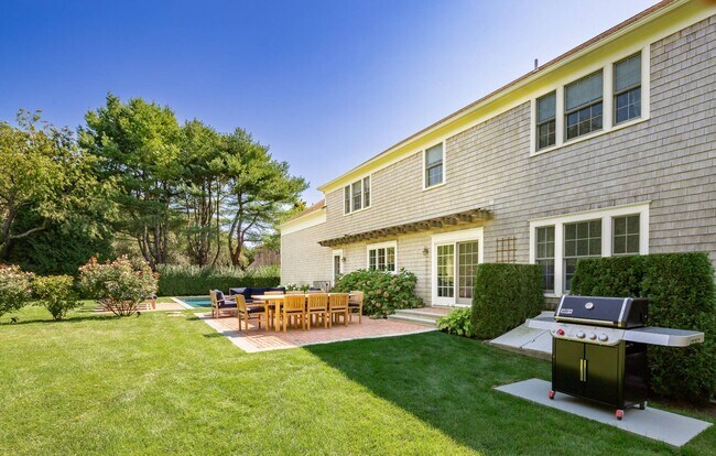 Building Photo - 110 Fox Hollow Ln