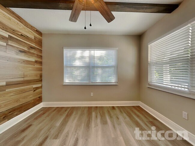 Foto del edificio - 6905 N 19th St