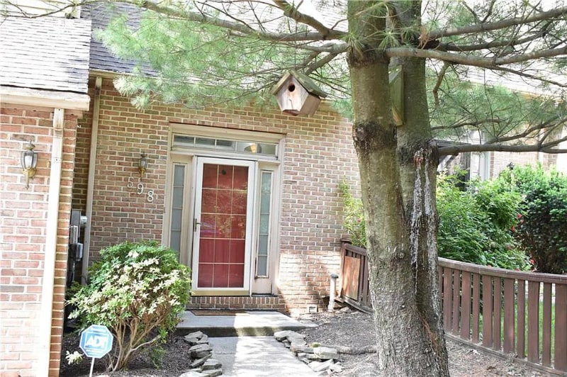 Primary Photo - 598 Brighton St