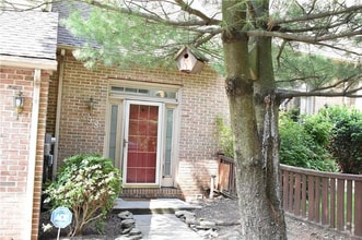 Building Photo - 598 Brighton St