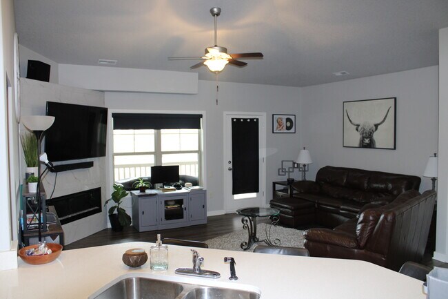 Foto del edificio - 2503 NE Oak Dr