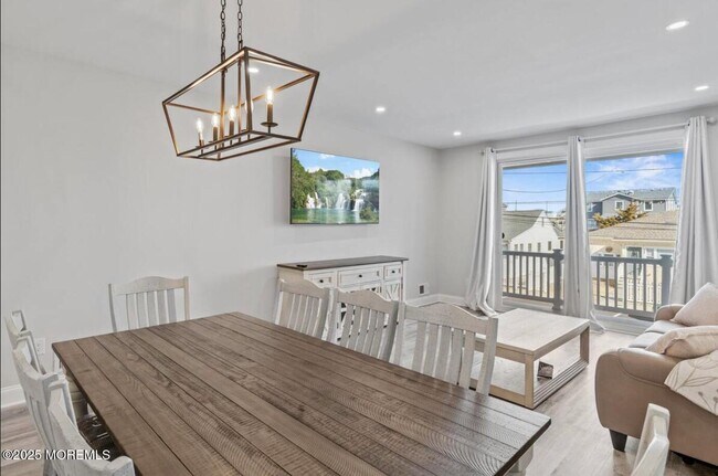 Building Photo - 207 Carteret Ave