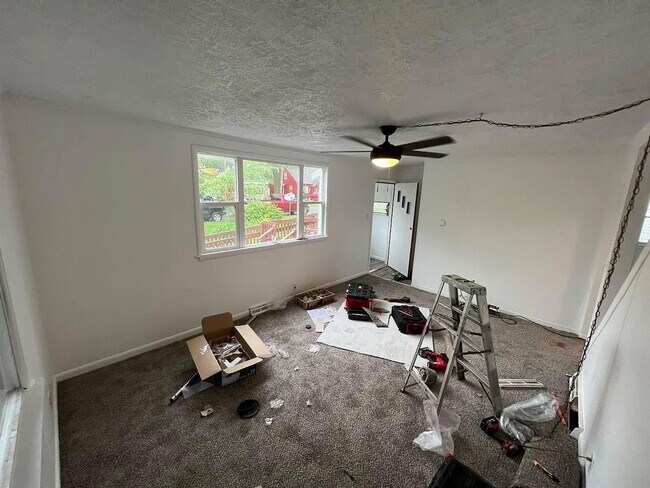 Foto del edificio - 4 Bedroom 1.5 bath house for rent