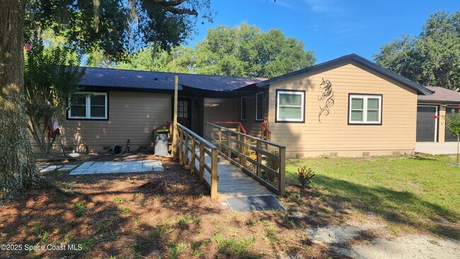 Foto del edificio - 3900 Ocala St