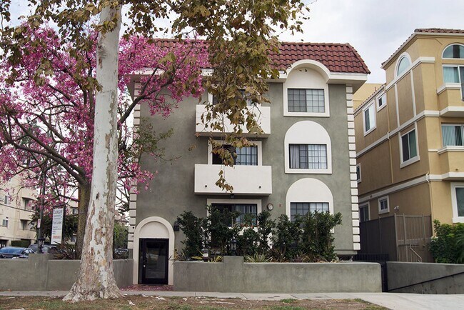 Building Photo - 3600 Empire Apartments