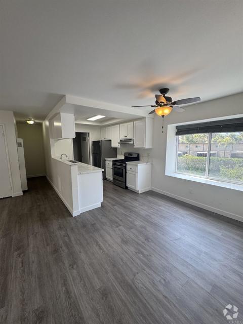 Building Photo - 552 Canyon Dr