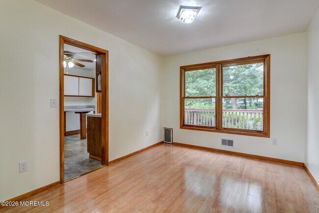 Foto del edificio - 195 Edgemere Ct