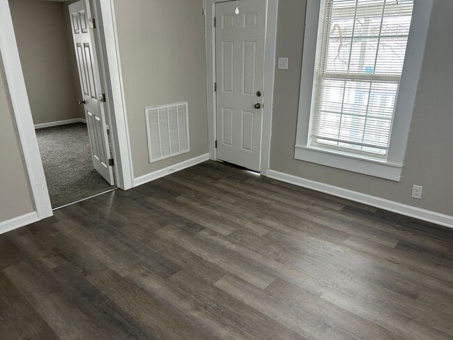 Building Photo - 4031 Sheraton St