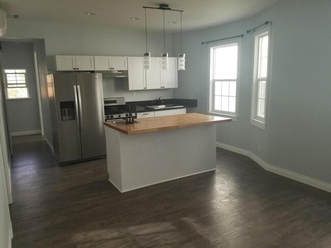 Building Photo - 1923 Pennsylvania Ave