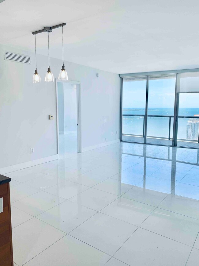 Foto del edificio - 495 Brickell Ave