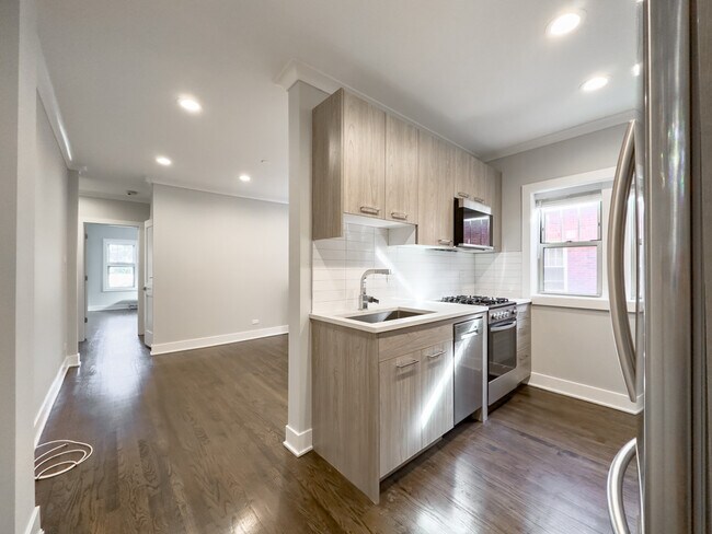 Foto del edificio - 5121 W Montrose Ave