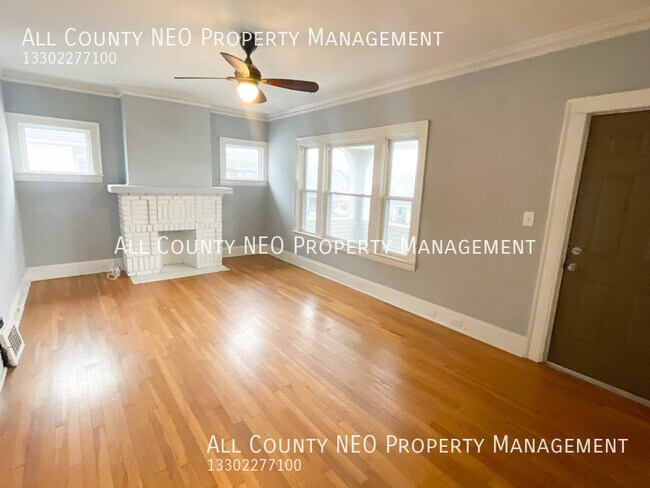 Foto del edificio - Charming 3 bedroom apartment in Lakewood!