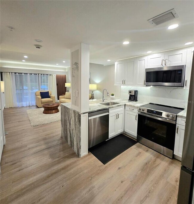 Foto del edificio - 36750 US Hwy 19 N