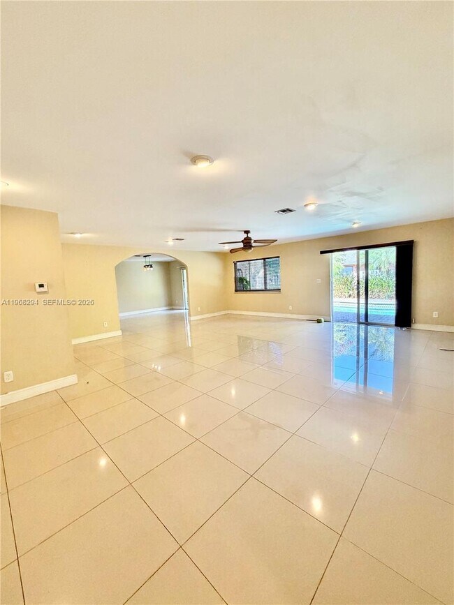 Foto del edificio - 7871 NW 53rd Ct