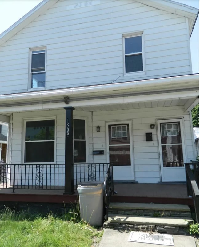 Building Photo - 1509 Price St