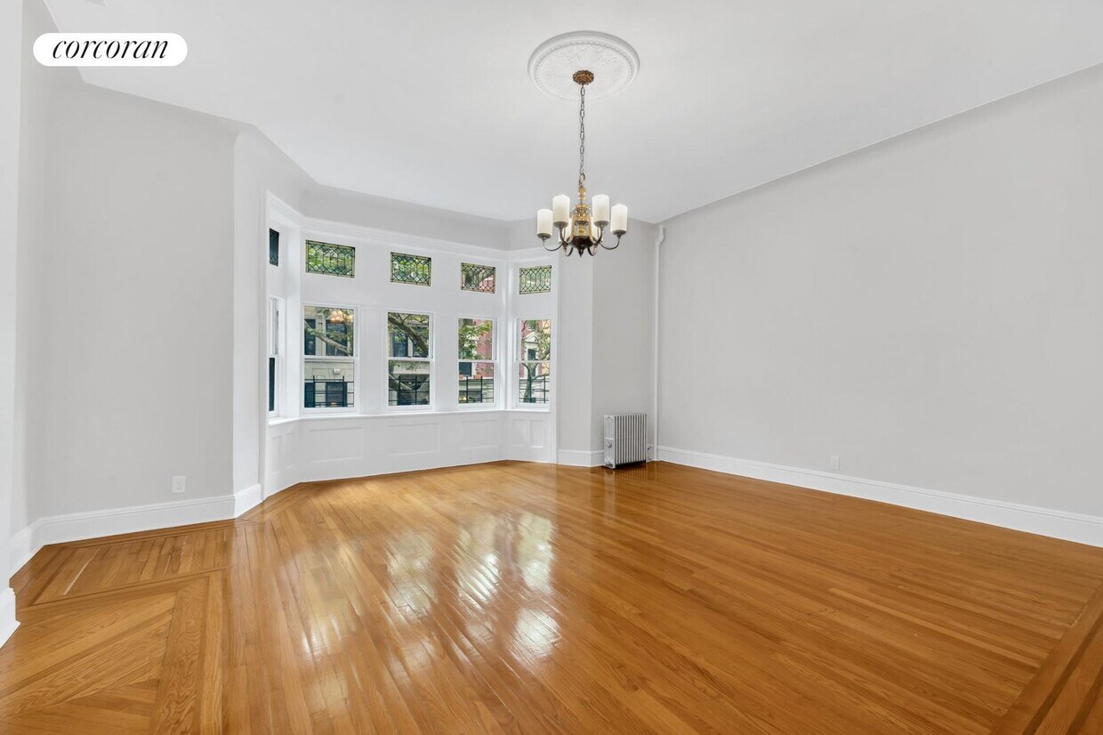 Primary Photo - 579 5th St