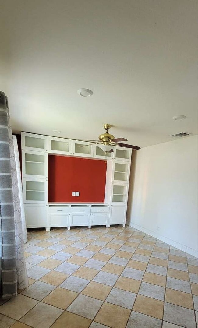 Photo - 5000 Bradford Dr House