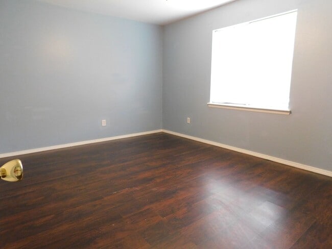 Building Photo - Cute 3 Bedroom 2 Bath House for Rent  Move In Special!