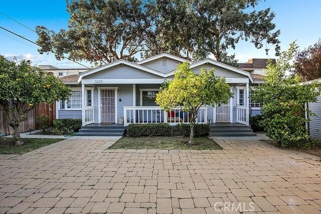 Foto principal - 3225 E 4th St