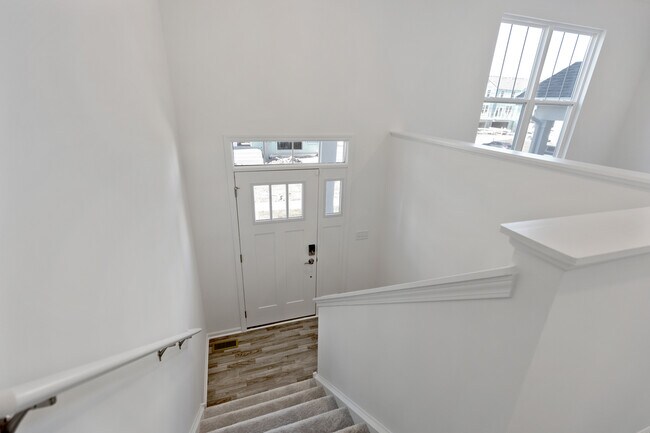 Building Photo - 530 Wolverine Dr