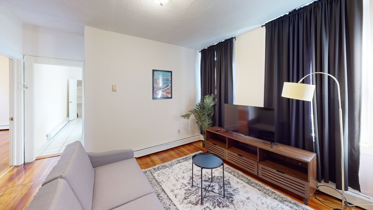 Photo - Private bedroom in 3 bed/1 bath Home