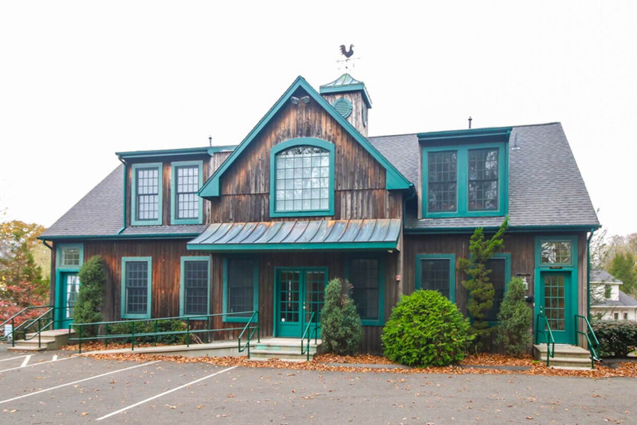 2614 Boston Post Rd Unit Carriage House Suite 3816, Guilford, CT 06437