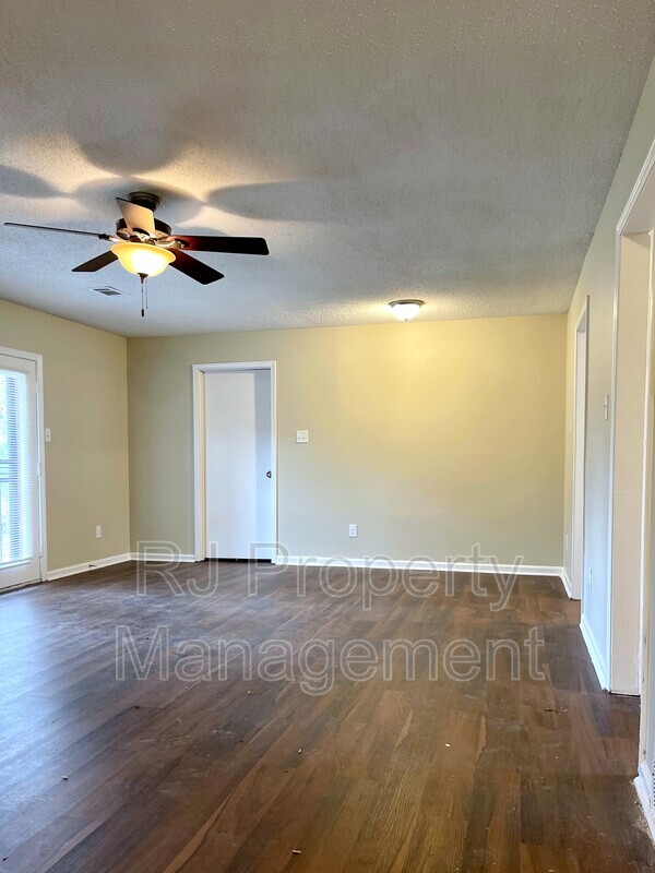Building Photo - 5297 Breckenwood Dr