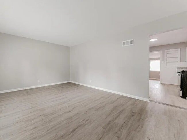 Building Photo - 6818 Eisele St