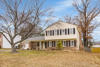 Welcoming Entrance - 15 Butternut Way