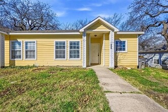 Building Photo - 5959-5961 Robinwood Ln