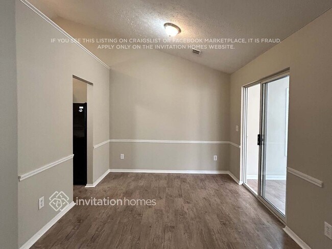 Foto del edificio - 3763 Laurel Green Way