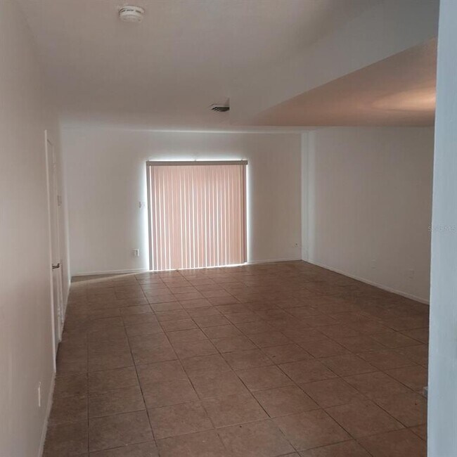 Foto del edificio - 9807 N 52nd St