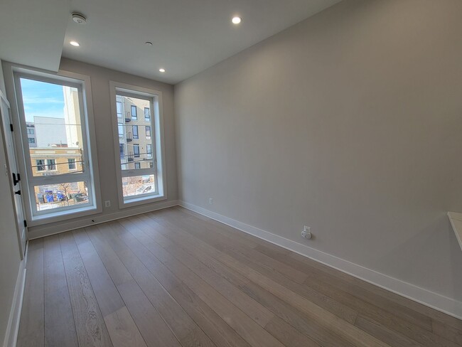 Foto del edificio - Stunning modern 2BR 2,5 BATH in Petworth