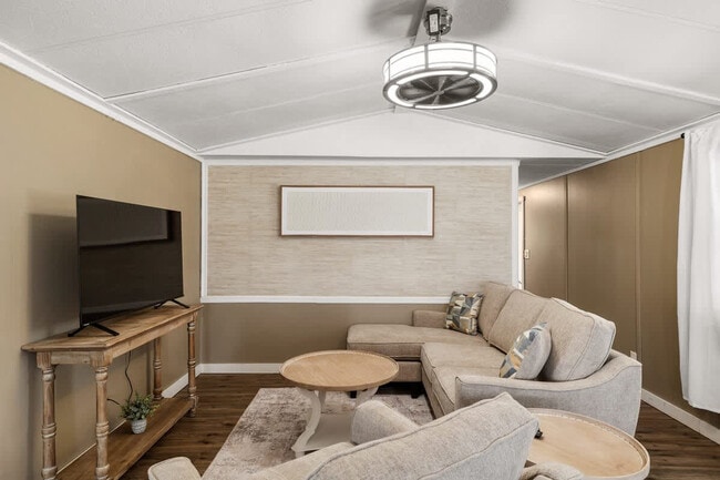 Building Photo - 10034 Hamp Dr