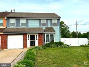 Building Photo - 208 Burnam Wood Dr
